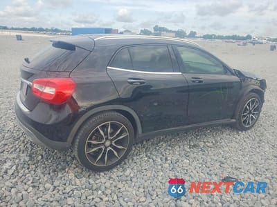 Trzecie zdjęcie samochodu z tyłu: 2015 MERCEDES-BENZ GLA 250 VIN:WDCTG4EB6FJ108775 - miniatura