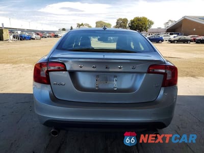 Zdjęcie 6 z 12 samochodu: 2013 VOLVO S60 T5 VIN:YV1612FS0D2188292 - miniatura