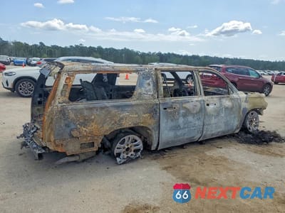 Trzecie zdjęcie samochodu z tyłu: 2018 CHEVROLET SUBURBAN K1500 LT VIN:1GNSKHKC6JR359690 - miniatura
