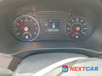 Zdjęcie 9 z 13 samochodu: 2016 KIA SORENTO EX VIN:5XYPH4A55GG072759 - miniatura