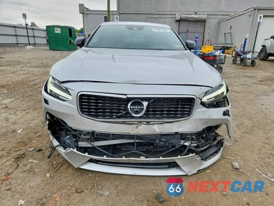 Piąte zdjęcie samochodu w środku: 2020 VOLVO S90 T6 OCEAN RACE VIN:LVYA22MT4LP150793 - miniatura