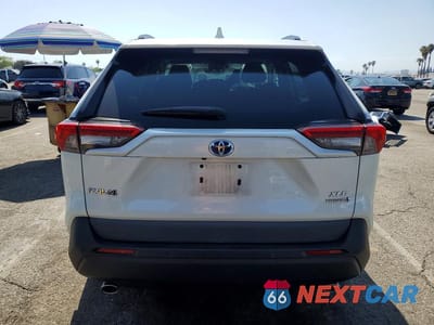 Zdjęcie 6 z 14 samochodu: 2022 TOYOTA RAV4 XLE PREMIUM VIN:2T3B6RFV4NW034329 - miniatura