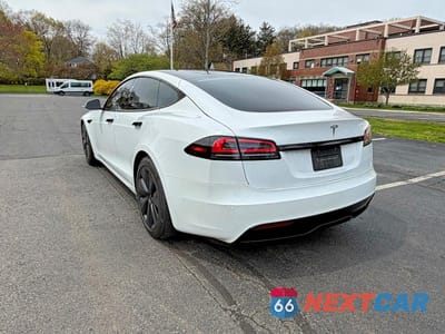 Trzecie zdjęcie samochodu z tyłu: 2022 TESLA MODEL S VIN:5YJSA1E53NF474873 - miniatura