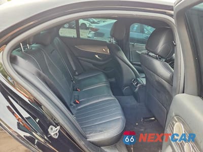 Zdjęcie 10 z 13 samochodu: 2021 MERCEDES-BENZ E 350 4MATIC VIN:W1KZF8EB9MA933433 - miniatura