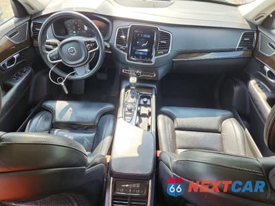 Zdjęcie 8 z 13 samochodu: 2017 VOLVO XC90 T6 VIN:YV4A22PL8H1132288 - miniatura
