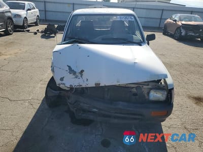 Piąte zdjęcie samochodu w środku: 1993 TOYOTA PICKUP BASE VIN:JT4RN81A7P5167161 - miniatura