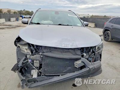 Piąte zdjęcie samochodu w środku: 2018 JEEP COMPASS LATITUDE VIN:3C4NJCBB0JT469046 - miniatura