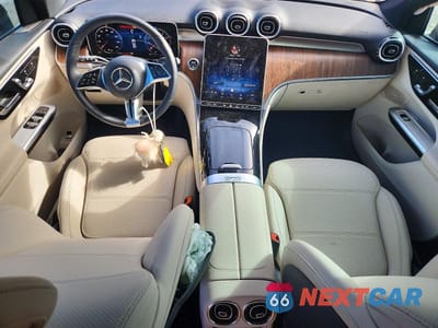 Zdjęcie 8 z 13 samochodu: 2026 MERCEDES-BENZ GLC 300 VIN:W1NKM4GB4TF470196 - miniatura