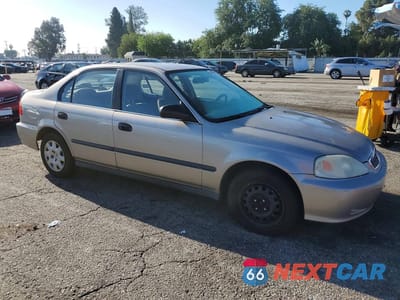 Czwarte zdjęcie samochodu z boku: 2000 HONDA CIVIC LX VIN:2HGEJ6672YH588101 - miniatura