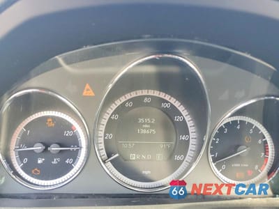 Zdjęcie 9 z 12 samochodu: 2011 MERCEDES-BENZ C 300 4MATIC VIN:WDDGF8BB9BR167732 - miniatura