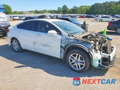 Czwarte zdjęcie samochodu z boku: 2014 FORD FUSION SE VIN:1FA6P0HD9E5405402 - miniatura