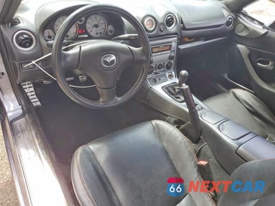 Zdjęcie 8 z 12 samochodu: 2004 MAZDA MX-5 MIATA SPEED VIN:JM1NB354440407385 - miniatura