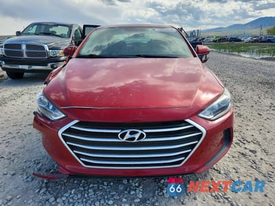 Piąte zdjęcie samochodu w środku: 2017 HYUNDAI ELANTRA SE VIN:5NPD84LF0HH117562 - miniatura
