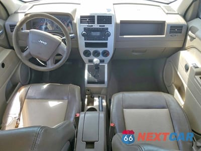 Zdjęcie 8 z 13 samochodu: 2008 JEEP PATRIOT SPORT VIN:1J8FF28W38D504570 - miniatura