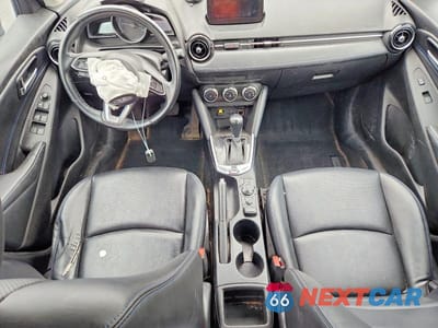Zdjęcie 8 z 12 samochodu: 2020 TOYOTA YARIS HATCHBACK XLE VIN:3MYDLBJV9LY700903 - miniatura