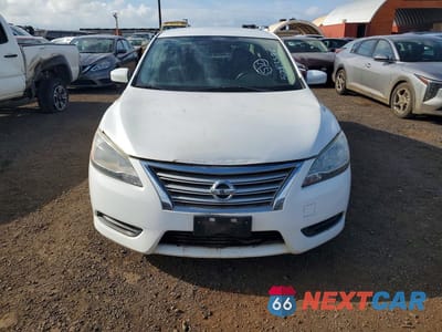 Piąte zdjęcie samochodu w środku: 2015 NISSAN SENTRA VIN:3N1AB7AP5FL665669 - miniatura