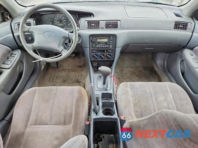 Zdjęcie 8 z 11 samochodu: 1999 TOYOTA CAMRY LE VIN:JT2BG28K3X0290095 - miniatura