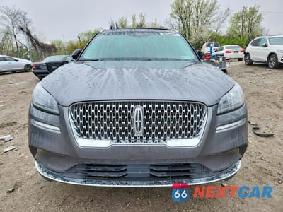 Piąte zdjęcie samochodu w środku: 2022 LINCOLN TOWNHOUSE CORSAIR VIN:5LMCJ1D99NUL31533 - miniatura