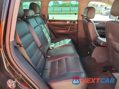 Zdjęcie 11 z 13 samochodu: 2010 VOLKSWAGEN TOUAREG TDI VIN:WVGFK7A90AD000497 - miniatura