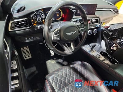 Zdjęcie 8 z 13 samochodu: 2022 GENESIS G70 3.3T STANDARD VIN:KMTG54TE9NU097859 - miniatura