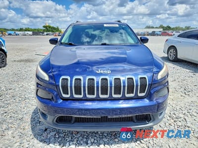 Piąte zdjęcie samochodu w środku: 2016 JEEP CHEROKEE LATITUDE VIN:1C4PJLCB1GW135778 - miniatura