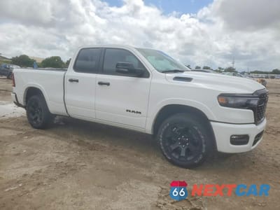 Czwarte zdjęcie samochodu z boku: 2025 RAM 1500 BIG HORN VIN:1C6RREBGXSN691488 - miniatura