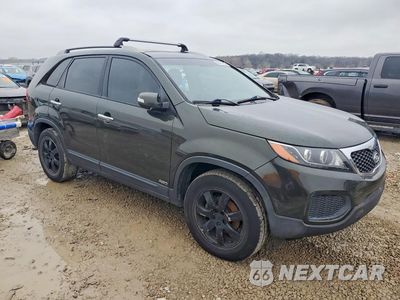 Czwarte zdjęcie samochodu z boku: 2011 KIA SORENTO LX VIN:5XYKTDA20BG110003 - miniatura