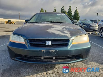 Piąte zdjęcie samochodu w środku: 1998 HONDA ACCORD EX VIN:1HGCG667XWA265416 - miniatura