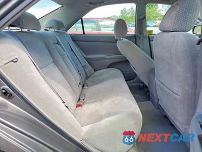 Zdjęcie 10 z 11 samochodu: 2003 TOYOTA CAMRY LE VIN:4T1BE32K13U704985 - miniatura