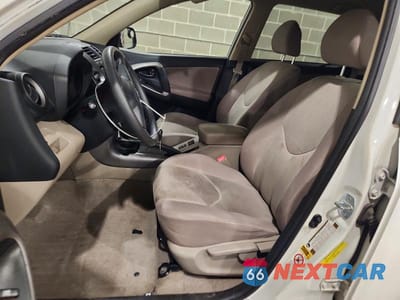 Zdjęcie 7 z 12 samochodu: 2008 TOYOTA RAV4 BASE VIN:JTMZD33V985109690 - miniatura