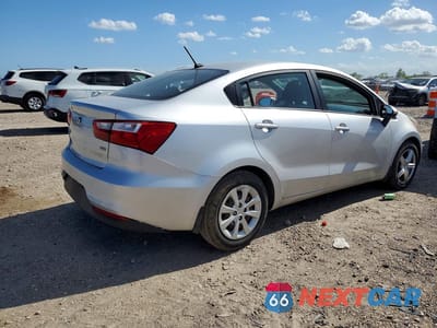 Trzecie zdjęcie samochodu z tyłu: 2016 KIA RIO LX VIN:KNADM4A36G6640322 - miniatura