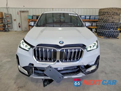 Piąte zdjęcie samochodu w środku: 2024 BMW X1 XDRIVE28I VIN:WBX73EF02R5Y35126 - miniatura