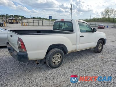 Trzecie zdjęcie samochodu z tyłu: 2011 TOYOTA TACOMA BASE VIN:5TFNX4CN2BX004710 - miniatura