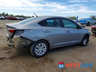 Trzecie zdjęcie samochodu z tyłu: 2022 HYUNDAI ACCENT SE VIN:3KPC24A68NE183261 - miniatura