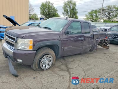 2008 CHEVROLET SILVERADO K1500 2GCEK190481192712 - główne zdjęcie licytacji z USA - miniatura