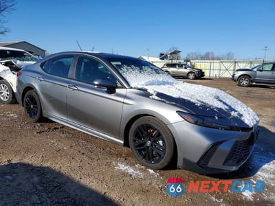 Czwarte zdjęcie samochodu z boku: 2025 TOYOTA CAMRY SE VIN:4T1DBADK7SU541857 - miniatura