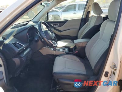 Zdjęcie 7 z 13 samochodu: 2019 SUBARU FORESTER PREMIUM VIN:JF2SKAEC4KH434696 - miniatura