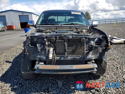 Piąte zdjęcie samochodu w środku: 2000 TOYOTA TUNDRA SR5 VIN:5TBBT4411YS028658 - miniatura