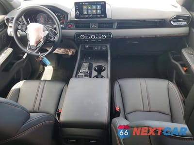Zdjęcie 8 z 13 samochodu: 2025 HONDA PILOT TRAILSPORT VIN:5FNYG1H68SB187134 - miniatura