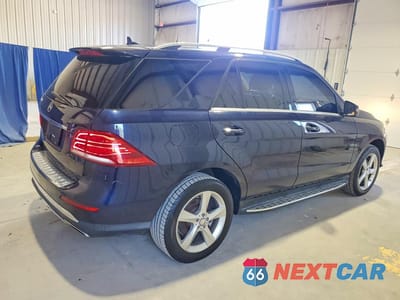 Trzecie zdjęcie samochodu z tyłu: 2016 MERCEDES-BENZ GLE 350 VIN:4JGDA5JB0GA703674 - miniatura