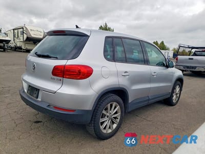 Trzecie zdjęcie samochodu z tyłu: 2014 VOLKSWAGEN TIGUAN S VIN:WVGAV3AX1EW593449 - miniatura