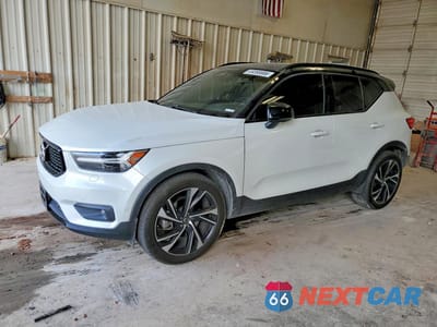 2019 VOLVO XC40 T5 MOMENTUM YV4162XZ0K2004475 - główne zdjęcie licytacji z USA - miniatura