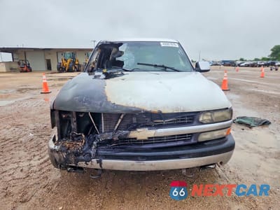 Piąte zdjęcie samochodu w środku: 2000 CHEVROLET SILVERADO K1500 VIN:1GCEK19TXYE215497 - miniatura