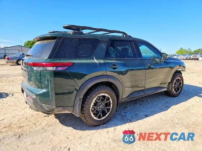 Trzecie zdjęcie samochodu z tyłu: 2025 NISSAN PATHFINDER ROCK CREEK VIN:5N1DR3BD1SC290691 - miniatura