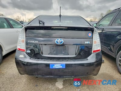Zdjęcie 6 z 12 samochodu: 2011 TOYOTA PRIUS FIVE VIN:JTDKN3DU4B0289041 - miniatura