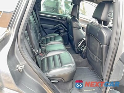 Zdjęcie 6 z 10 samochodu: 2013 PORSCHE CAYENNE S HYBRID VIN:WP1AE2A29DLA14418 - miniatura