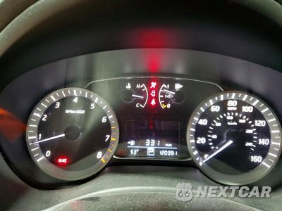 Zdjęcie 9 z 12 samochodu: 2015 NISSAN SENTRA SV VIN:3N1AB7AP7FL670520 - miniatura
