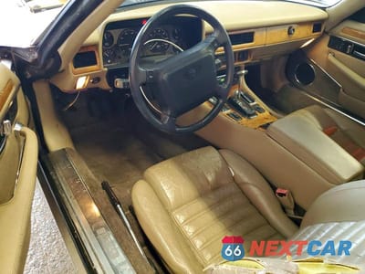Zdjęcie 8 z 12 samochodu: 1992 JAGUAR XJS VIN:SAJNW5849NC182734 - miniatura