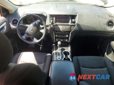 Zdjęcie 8 z 11 samochodu: 2019 NISSAN PATHFINDER SV VIN:5N1DR2MM4KC587395 - miniatura