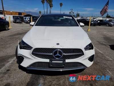 Piąte zdjęcie samochodu w środku: 2025 MERCEDES-BENZ CLA 250 VIN:W1K5J4GB5SN553840 - miniatura